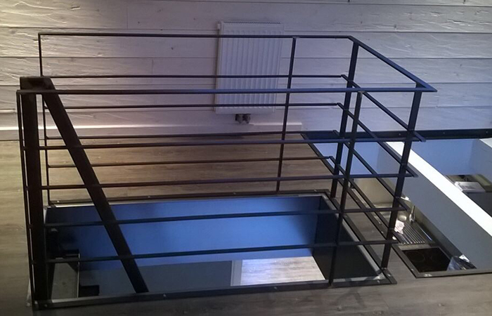 Gelaender aus Metall